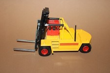 Siku Super Serie  1:55  3122  Stapler Kalmar   