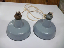 Vintage zwei Industrielampen Emaille Lampen Fabriklampen Deckenlampen