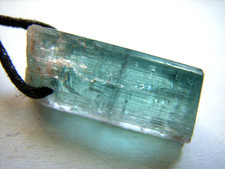 Erstklassiger, blauer TURMALIN