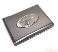 Zigarettenetui mit Feuerzeug