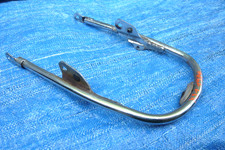 Yamaha XS1  1970  Bügel von Sitzbank Reling Halter vom Schutzblech  Stay, Fender