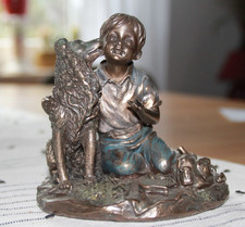 Aufstellfigur Junge mit Hund