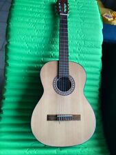 Klassische Akustikgitarre mit Tonabnehmer, GEWA pro arte