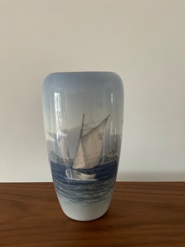 Royal copenhagen vase 2609 - copenhagen,