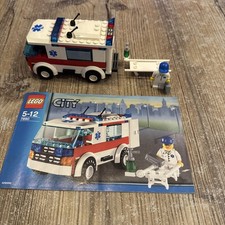 LEGO City "Krankenwagen" (7890)