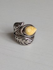 Silberring mit weißen