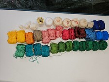 Konvolut Perl-Glanz-Stickseide Stärke 12,   37 St. bunte Knäule siehe Fotos
