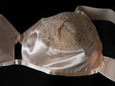 Edler VINTAGE Baumwollsatin Spitze Spitztüten-BH   ungetragen