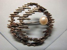 Feine, silberne Brosche (835)