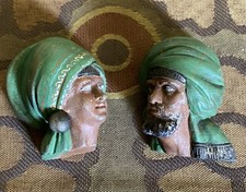 Vtg chalkware wall plagues - vtg,