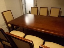 Villeroy u Boch Designer Aussiehbare Mahagoni Esstisch mit  8 Stühle .