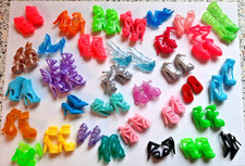 (1)Konvolut Schuhe ,Stiefel für Barbie  34 Paar Puppenschuhe Neu & Unbenutzt