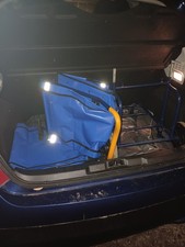 Zerlegbarer Zustellwagen