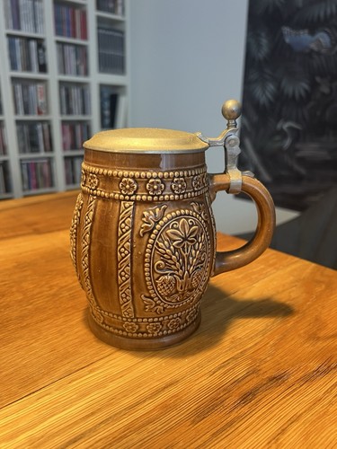Deutscher bierkrug mit - deutscher,