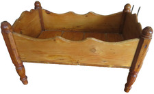 Altes Puppenbett 1930er