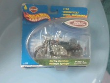 1/18 Harley Davidson Heritage Springer - Hot Wheels