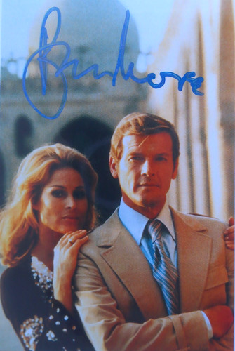 Roger moore orig - roger,