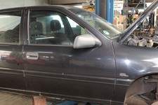 TÜR Vorn Rechts Opel Vectra A Farbe Novaschwarz Metallic (E266) Limousine