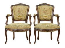 PAAR FRANZÖSISCHE GOBELIN- UND NUSSBAUMSESSEL AUS DEM 19. JAHRHUNDERT