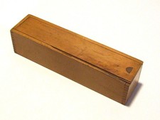 Seltenes antikes DOMINO Spiel mit 55 Spielsteinen aus Bein und schwarzem Holz