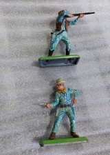 2 x Standing 1970's Britains