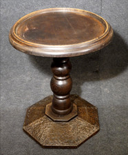 Kultiger Lampen-Rauchtisch