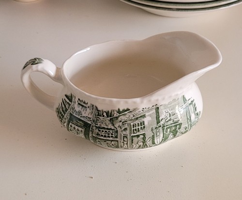 Royal tudor ware sauciere - tudor,