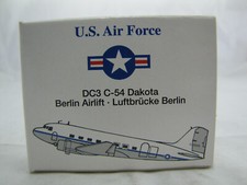 932 / 86 Schabak DC3 C54