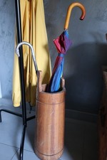 Regenschirmständer aus Holz, elegant und solide