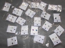 Ohrstecker 20 Paar NEU regenbogenfarben, irisierend