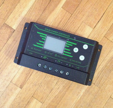 Solar Panel Regler Charge Controller PWM Dual USB LCD Display 30A 12V/24V F UB