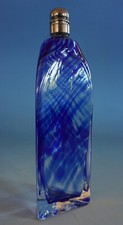 Schöne Glas glass Flasche Flakon Schnapsflasche blau Vitrinenstück  (0823-082)