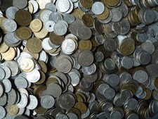 Ungarn 2,44 Kilo Münzen vor