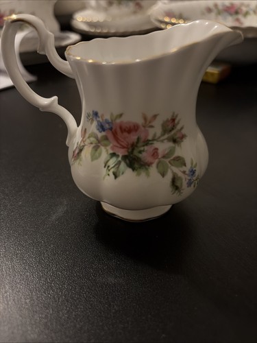 Royal albert moss rose - royal,