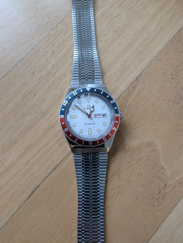 Timex reissue 1979 - q, blue/red