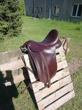 Bates Dressursattel, Weite 17 Zoll, Farbe braun, Leder