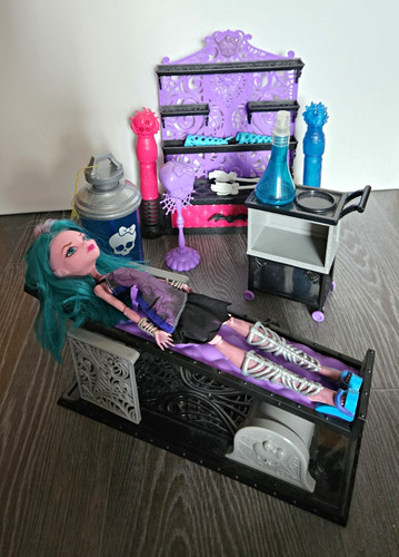 Monster high - monster,