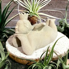 Dicke Prinzessin mit Krone - Massiver Steinguss, Handgefertigt