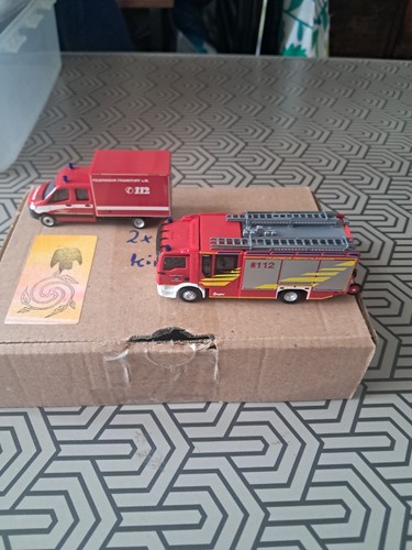 Feuerwehr modellfahrzeuge - 2x,