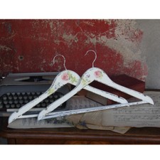 Vintage Holzkleiderbügel 2