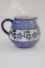 KLEINE MILCHKANNE MILCH