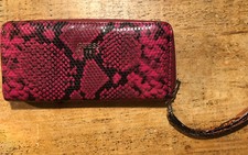 Clutch, Geldbörse, Portemonnaie, GUESS, krokostyle, schwarz/rot