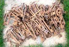 Antik 150 Schlüssel aufgearbeitet Kirche Haus Türschloss Tresor Skelett groß Restposten