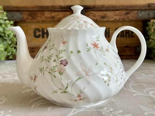 Wedgwood campion bone - campion, china