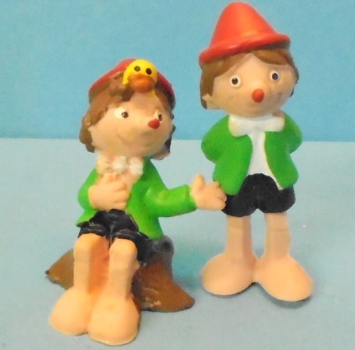 Pinocchio stehend sitzend - pinocchio, =