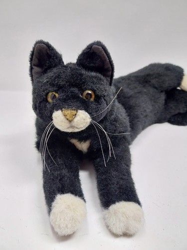 Kösen katze mohrle - katze, liegend
