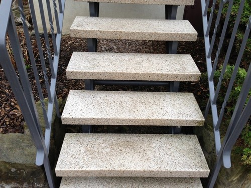 Blockstufe granit gestockt - blockstufe,