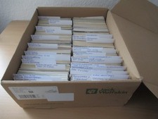 Pappkiste mit mehr als 1.500