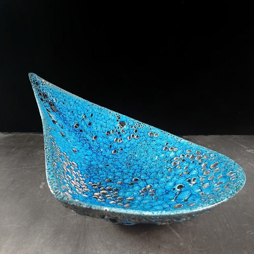 Mid century sea foam - foam, lava