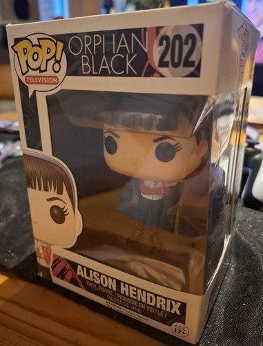Funko pop 202 orphan - funko, black